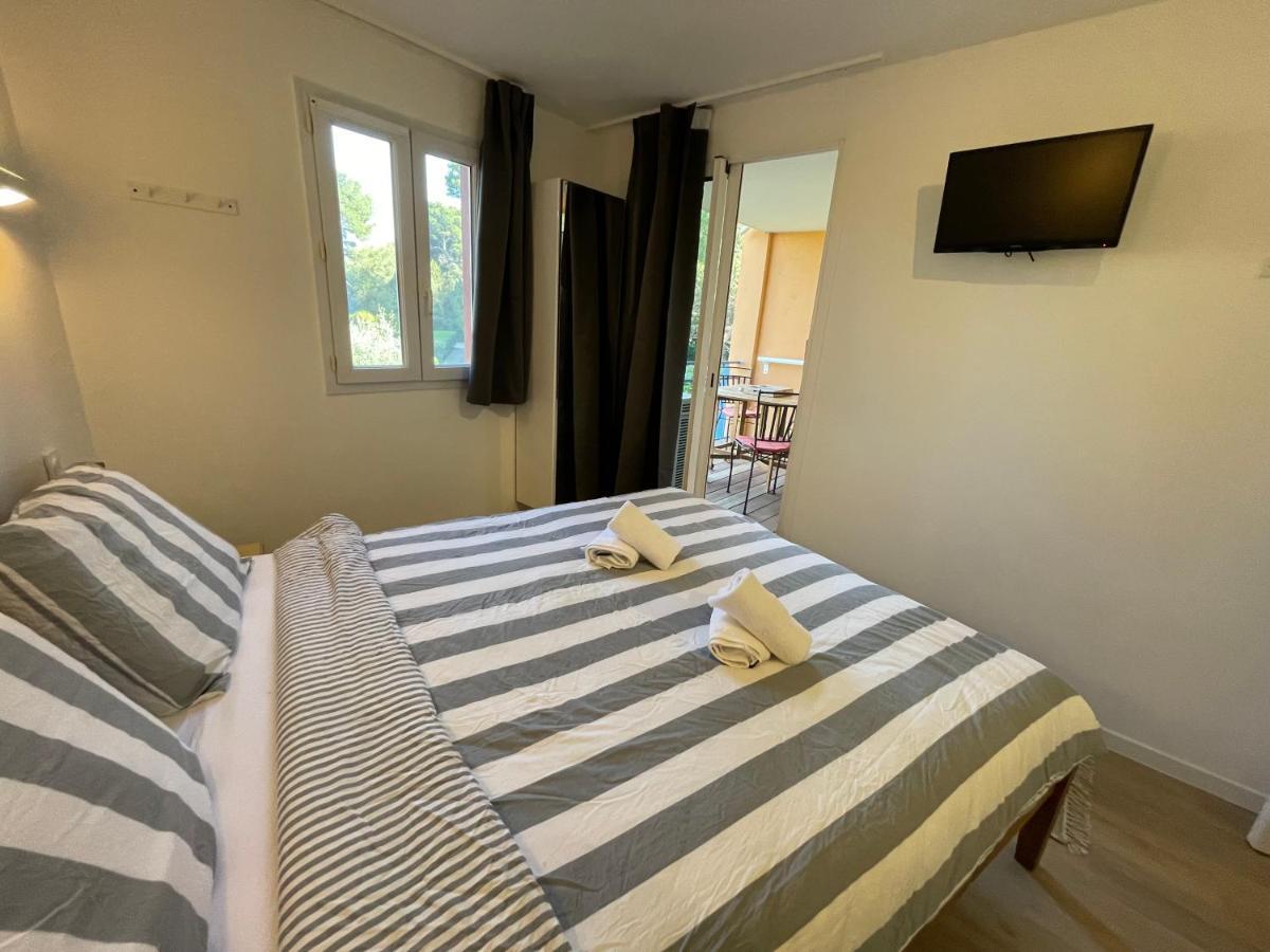Badine Beach 5P Plage Piscine Balneo Clim Jardin Exotique 耶尔 外观 照片